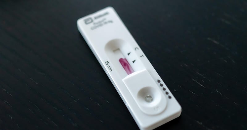 Übersäuerung Symptome erkennen: 7 Warnsignale, die du nicht ignorieren solltest