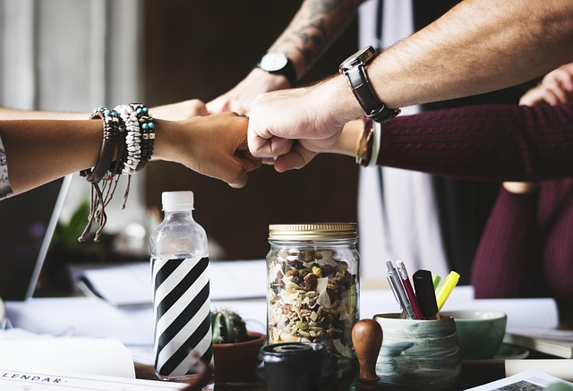 die transformative kraft der nondualität: ein blick auf sharing nonduality.de von ronny